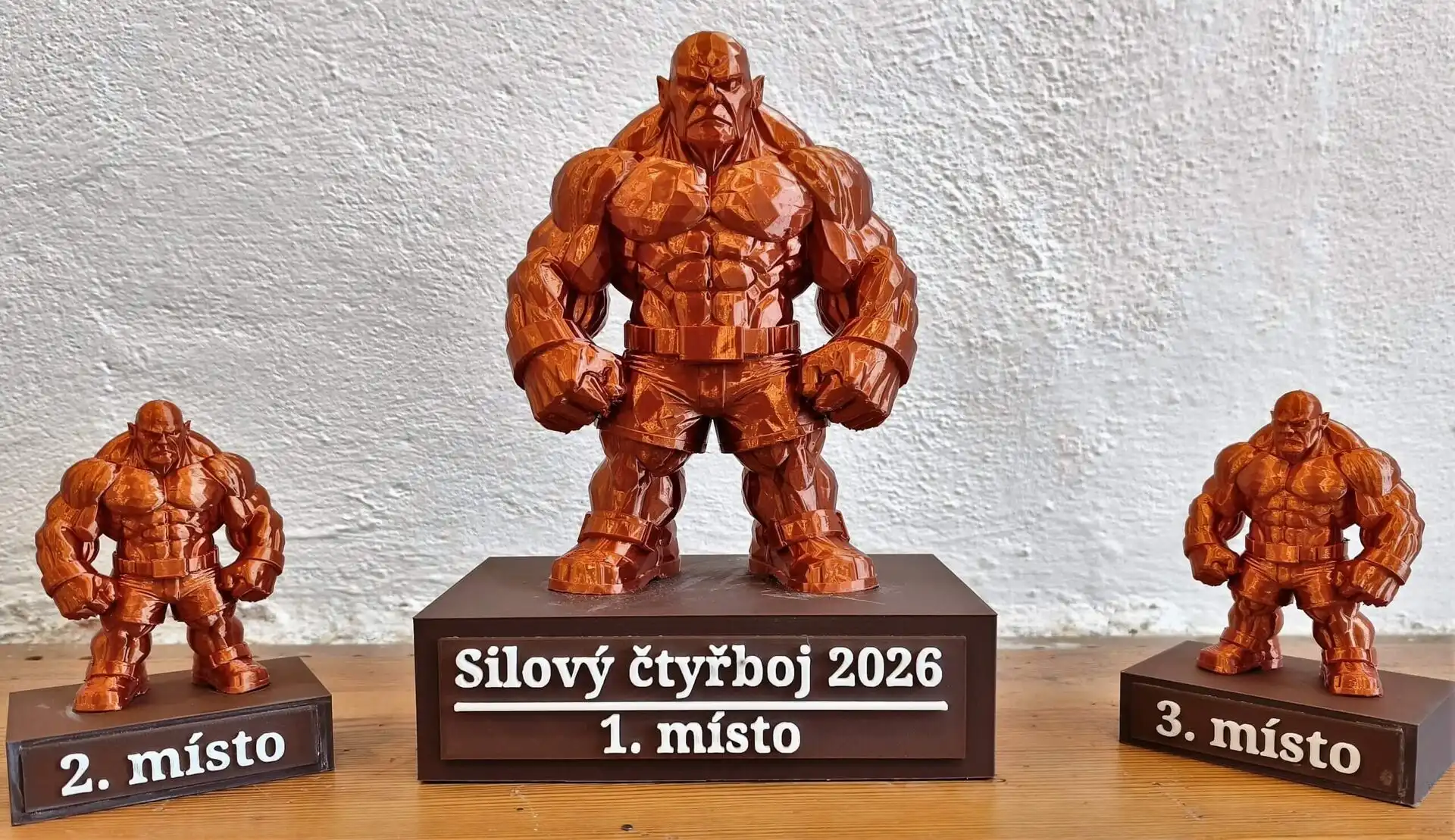 Železo řinčelo, rekord padl. Školní silový víceboj nabídl drama do posledního vznosu!